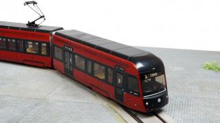Das Modell besticht mit Metallic-Farbe wie im Original