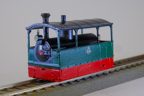 Dampftramway, wie sie in Wien im Einsatz war und auch im Wiener Straßenbahn Museum erhalten geblieben ist.